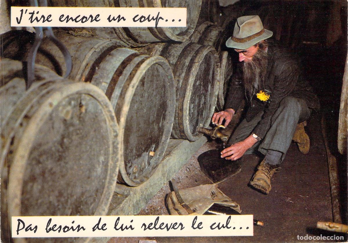 Postales: Postal de humor franc&eacute;s con hombre en bodega de vino
