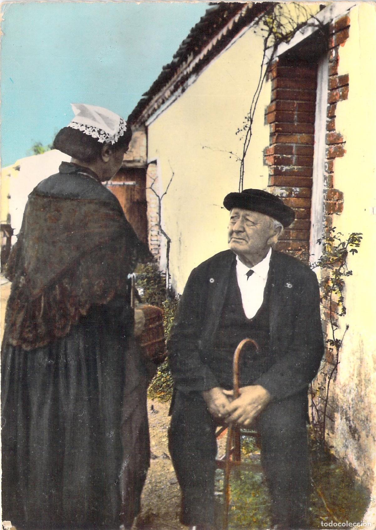 Postales: Postal de Trajes Tradicionales Maraichins Regreso del Mercado
