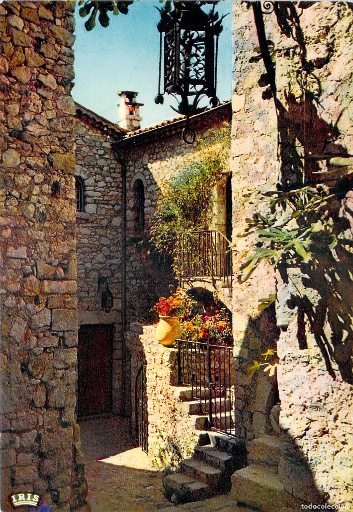 Postkarten: Postal de Calle T&iacute;pica en un Viejo Pueblo de Provenza