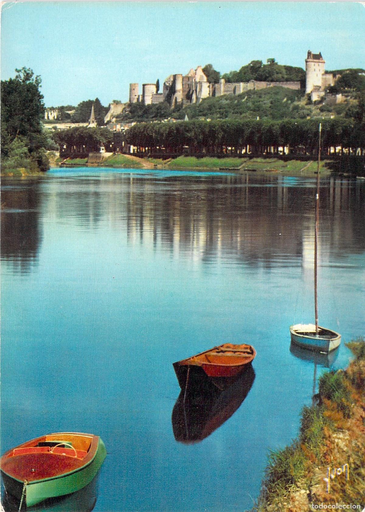Postkarten: Postal de Chinon Francia Castillo y R&iacute;o Vienne con barcas