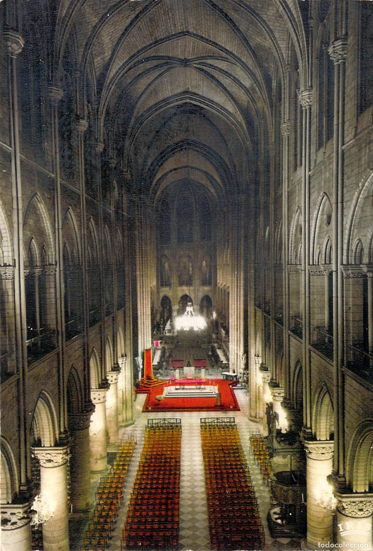 Cartoline: Postal Interior de la Catedral Notre-Dame de Par&iacute;s Francia