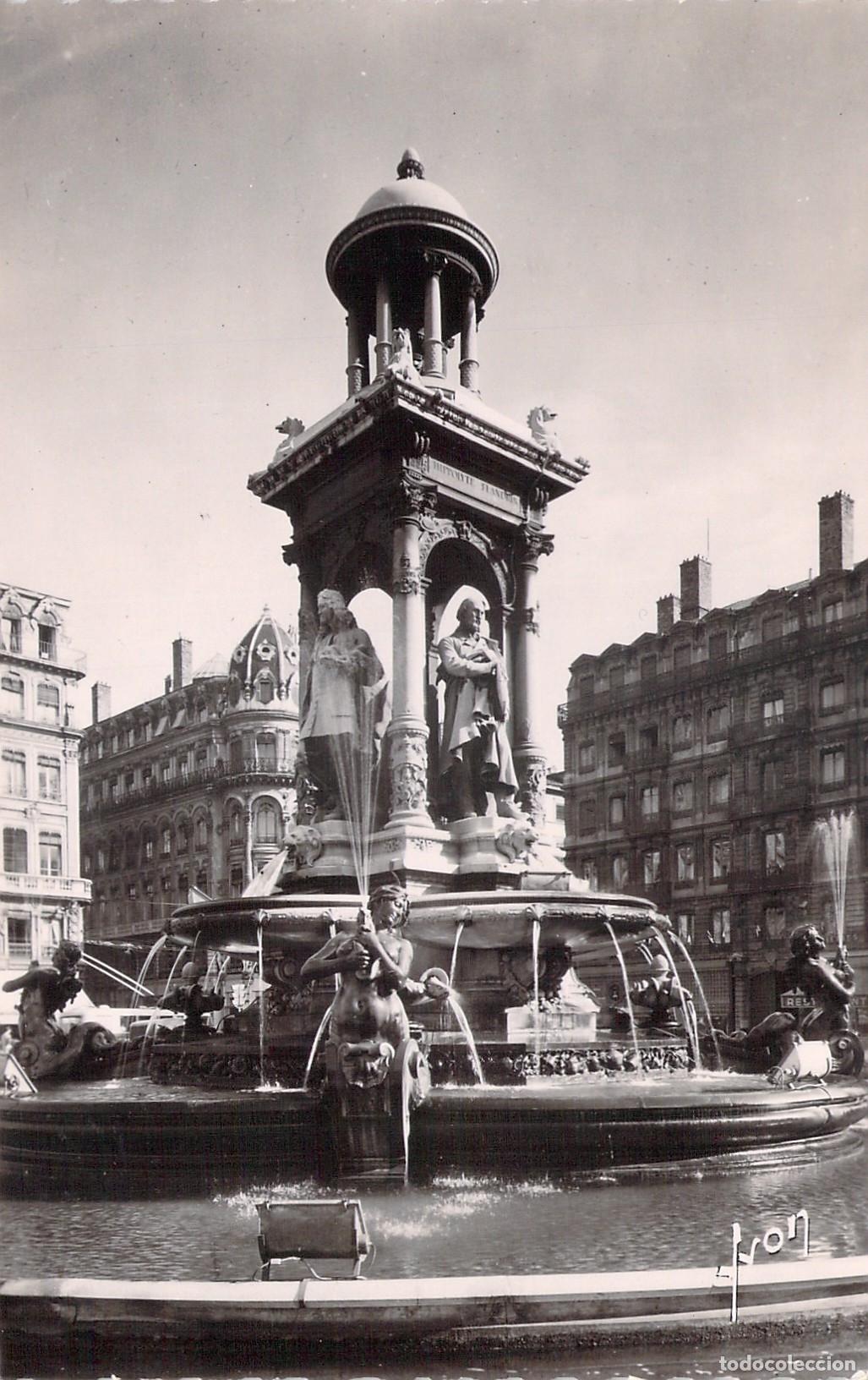 Postcards: Postal Foto Real Fontaine des Jacobins Lyon Francia