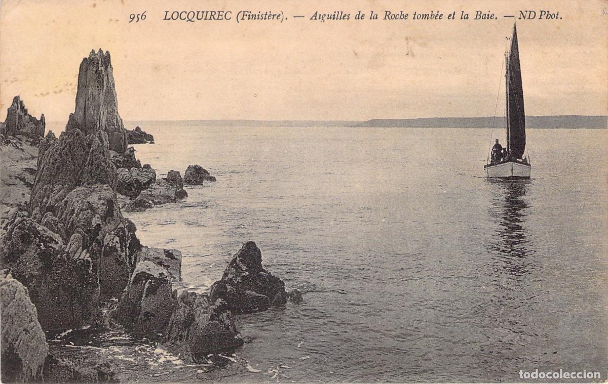 Postales: Postal Locquirec Francia Aiguilles de la Roche Tomb&eacute;e y la Bah&iacute;a con Velero