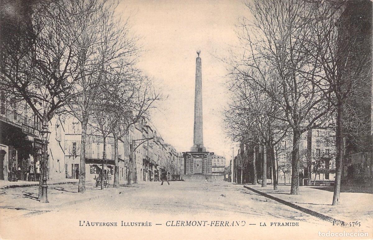 Postales: Postal de Clermont-Ferrand, Francia - Monumento de La Pyramide