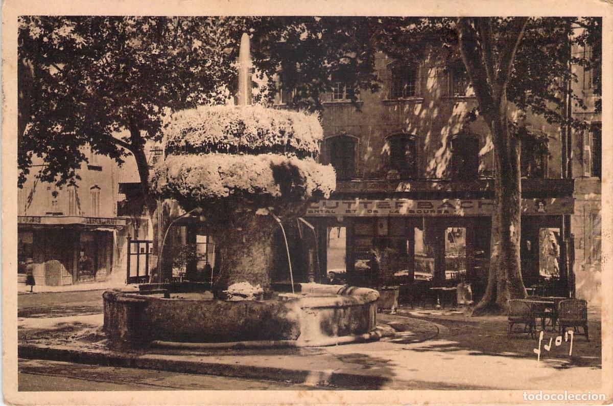 Postales: Postal de Salon-de-Provence, Place de la Grande Fontaine, Francia