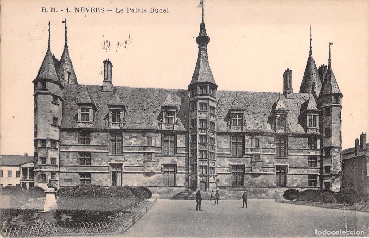 Postales: Postal del Palacio Ducal de Nevers, Francia