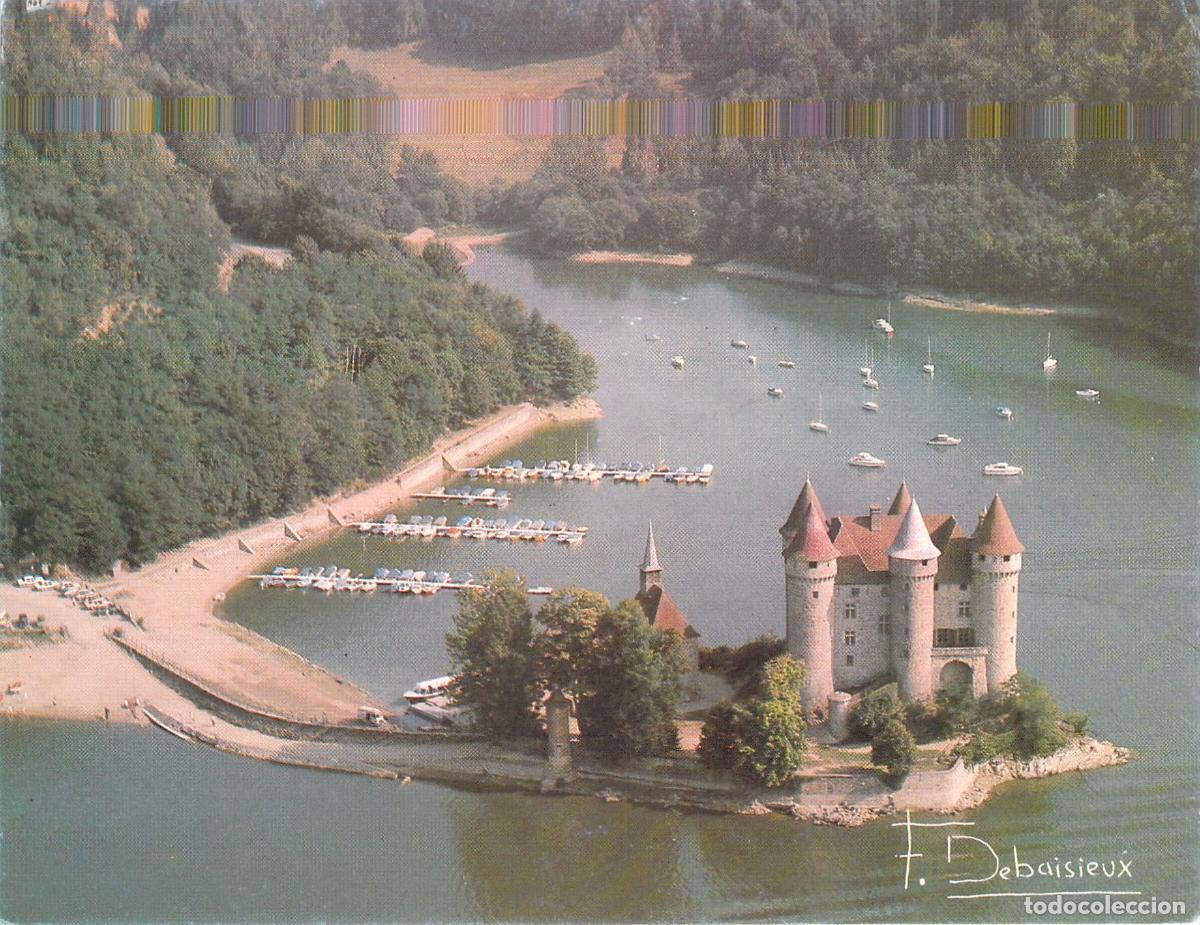 Postales: Postal de la Vista A&eacute;rea del Castillo de Val, Cantal, Francia