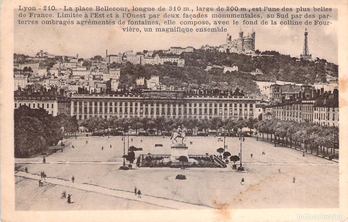 Postales: Tarjeta Postal de la Plaza Bellecour en Lyon Francia