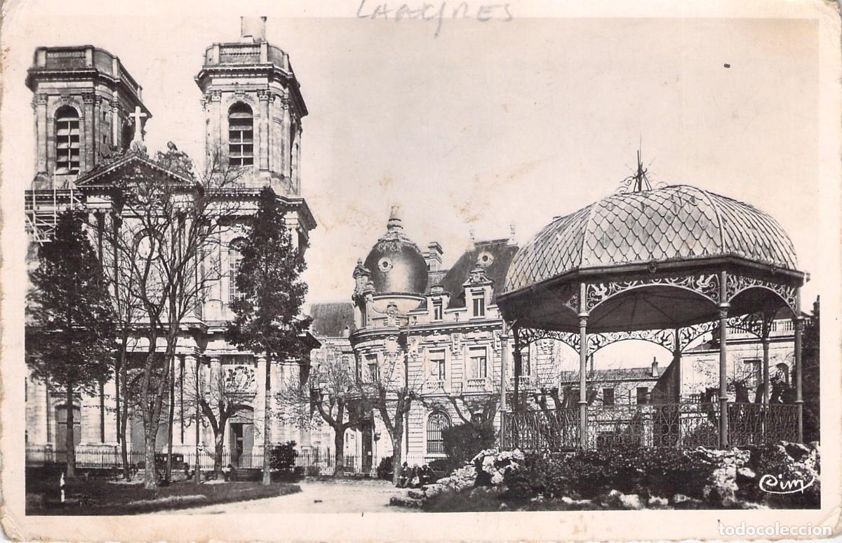 Postales: Postal de Langres Francia Catedral de Saint-Mamm&egrave;s y Plaza Henriot