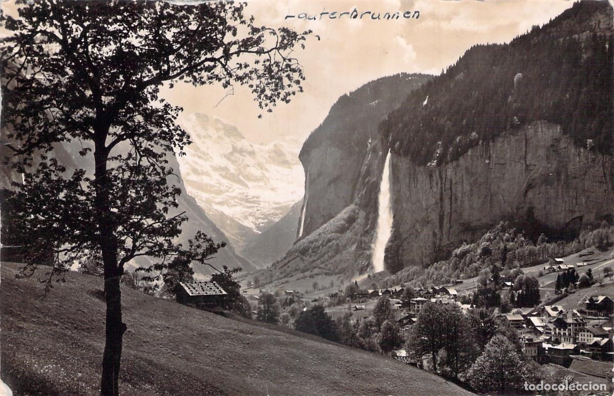 Postales: Postal de Lauterbrunnen con la Cascada Staubbach en Suiza