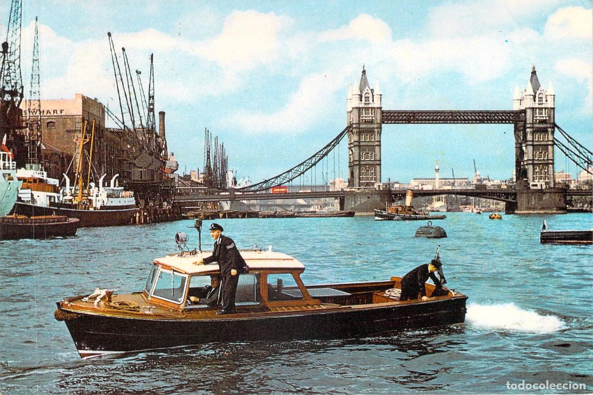 Postcards: Postal de Londres con Polic&iacute;a Fluvial y Puente de la Torre