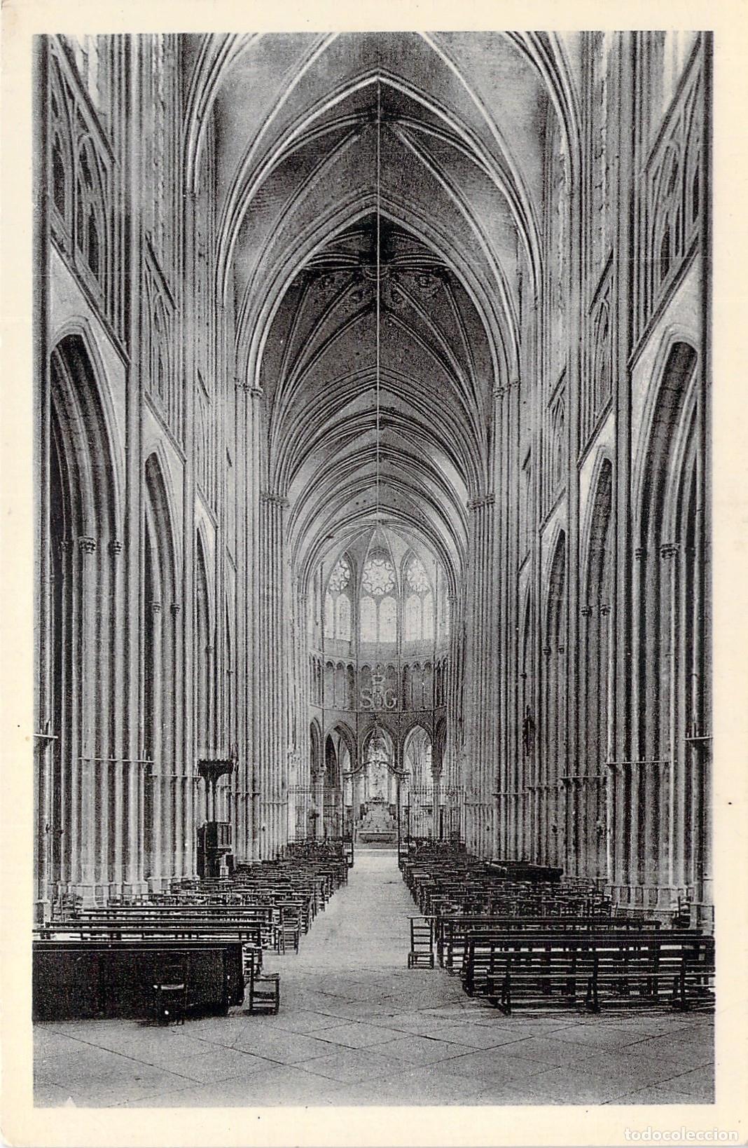 Postcards: Postal del Interior de la Catedral de Auxerre en Francia