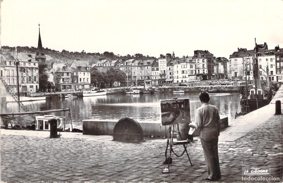 Postales: Postal de Honfleur con Pintor en el Pintoresco Vieux Bassin