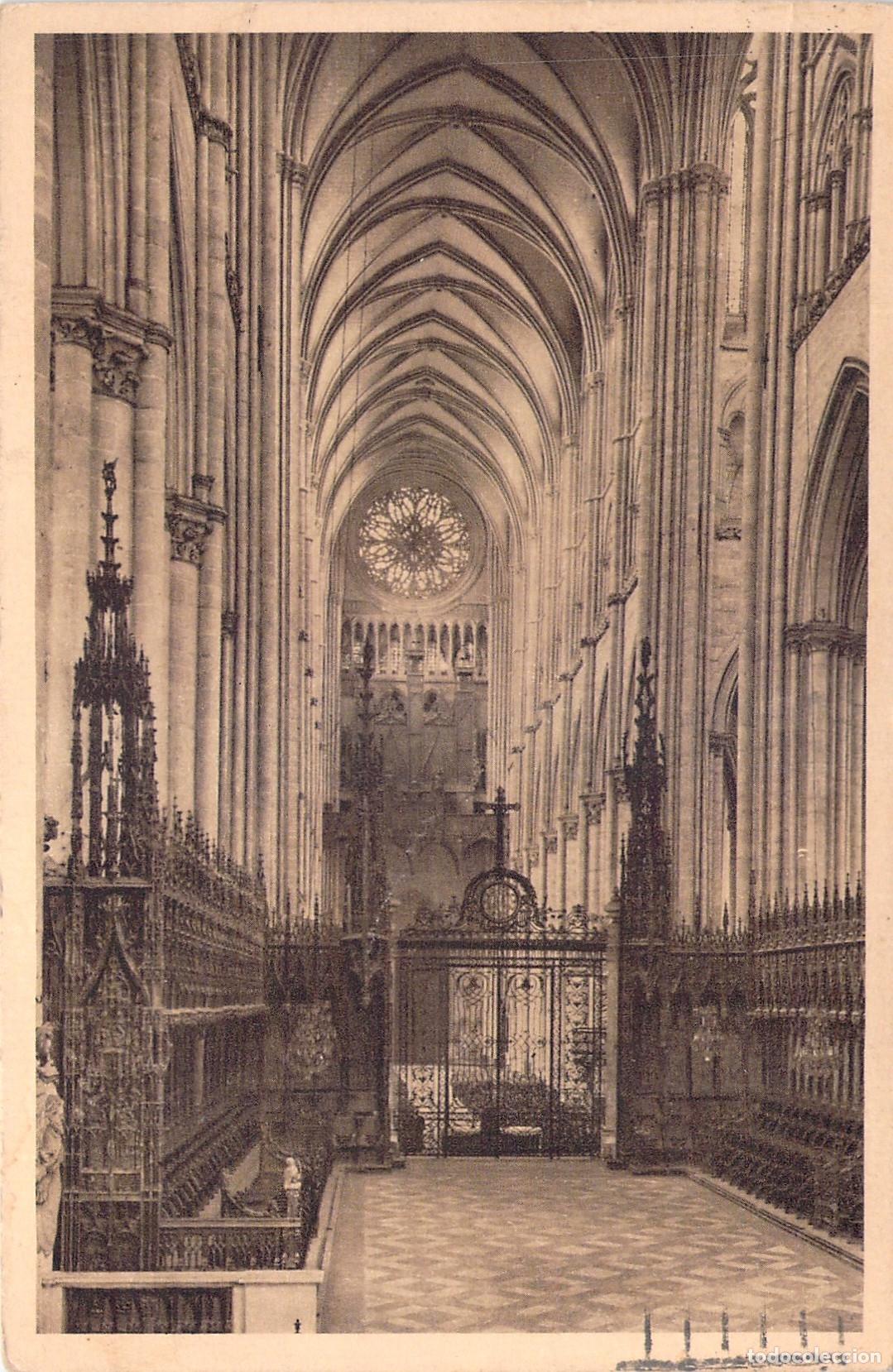 Postales: Postal de la Catedral de Amiens, Siller&iacute;a y Nave Central