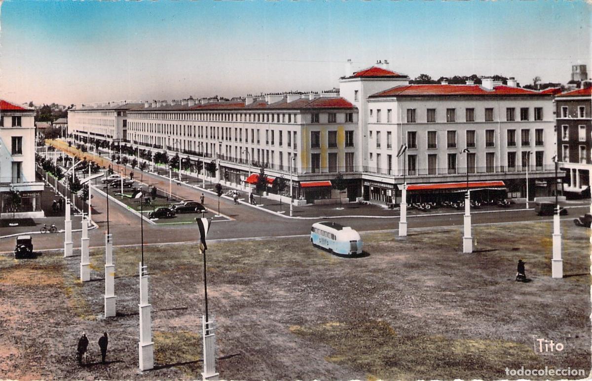 Postales: Postal de Royan, Plaza del Ayuntamiento y Avenida A. Briand