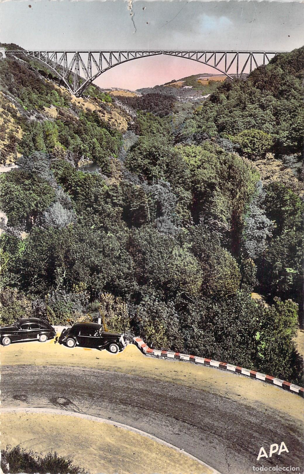 Postales: Postal de Viaducto de Viaur con Coches Cl&aacute;sicos en la Carretera