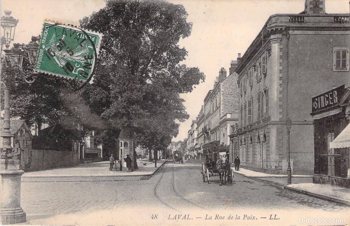 Postales: Tarjeta Postal de Laval, Francia - La Rue de la Paix