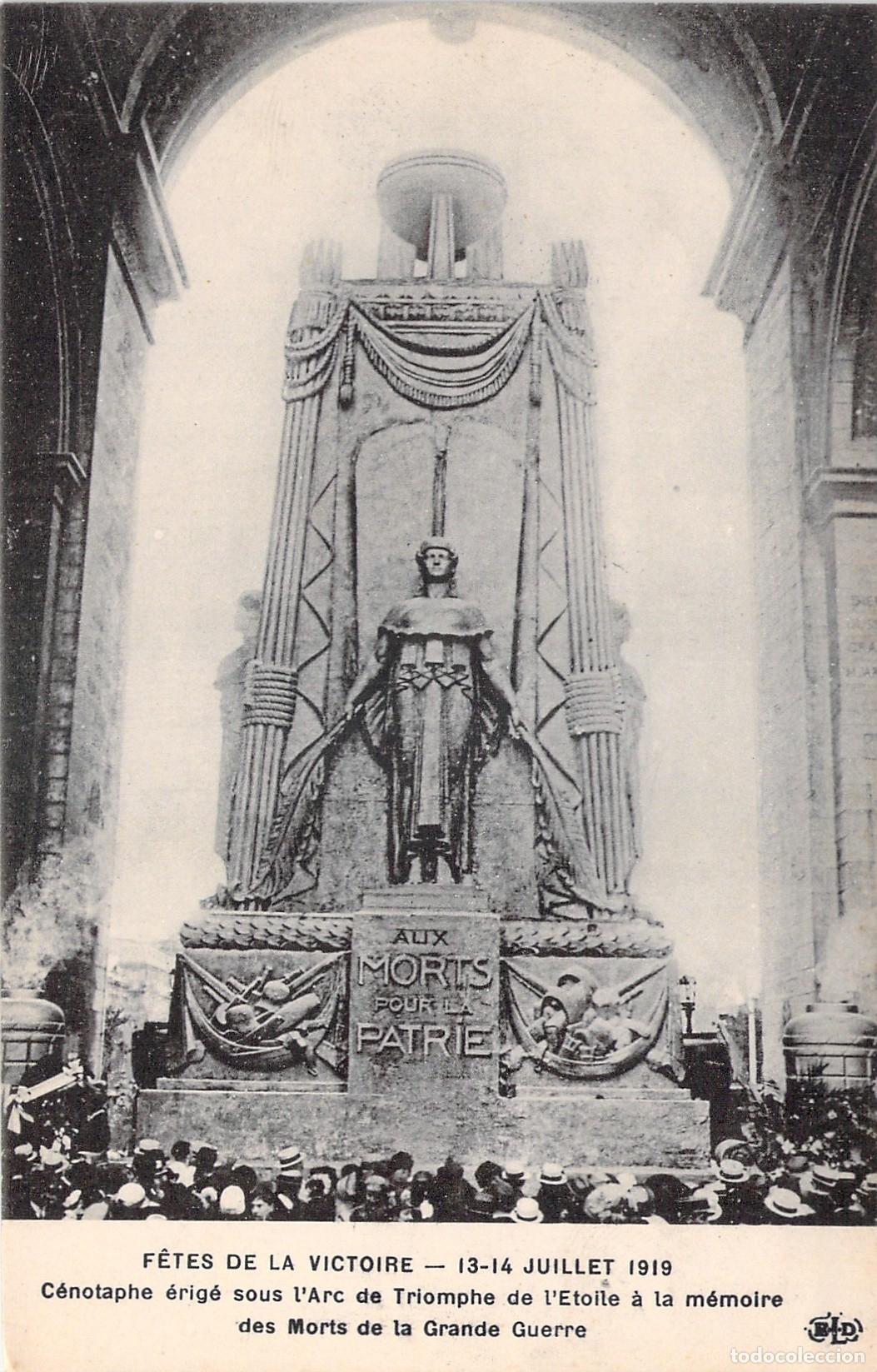 Postales: Postal del Cenotafio en el Arco de Triunfo de Par&iacute;s