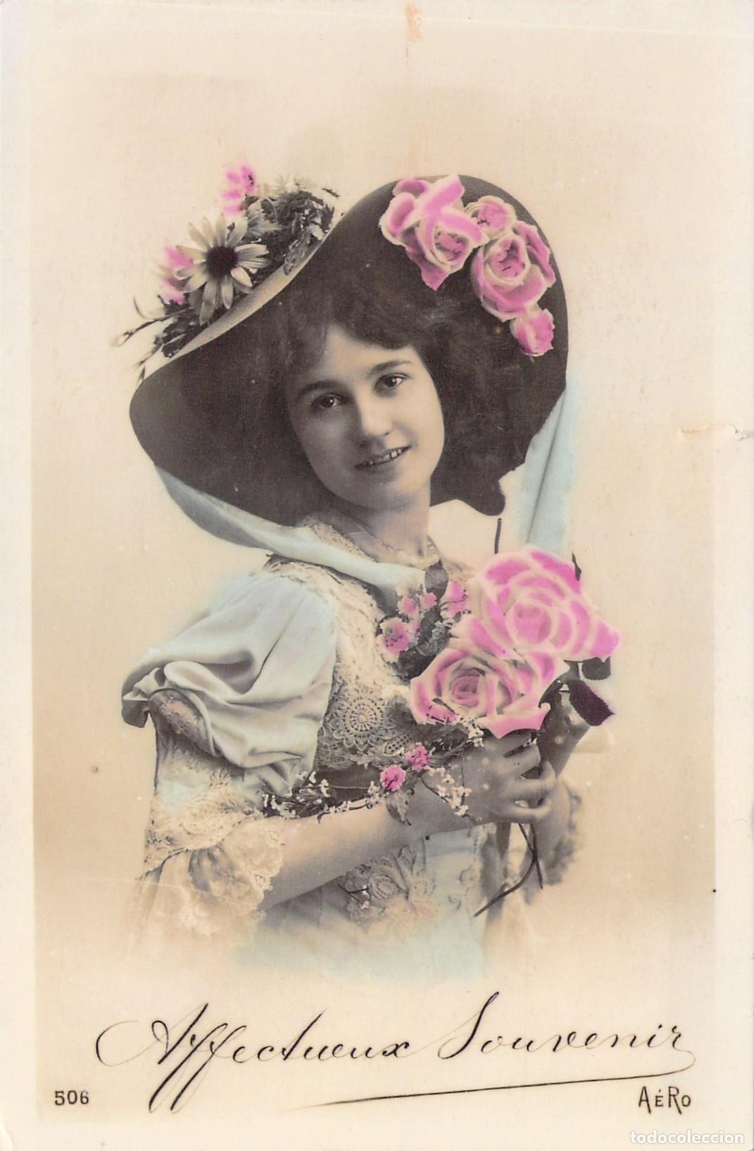 Postales: Postal con Retrato de Mujer y Flores Coloreadas
