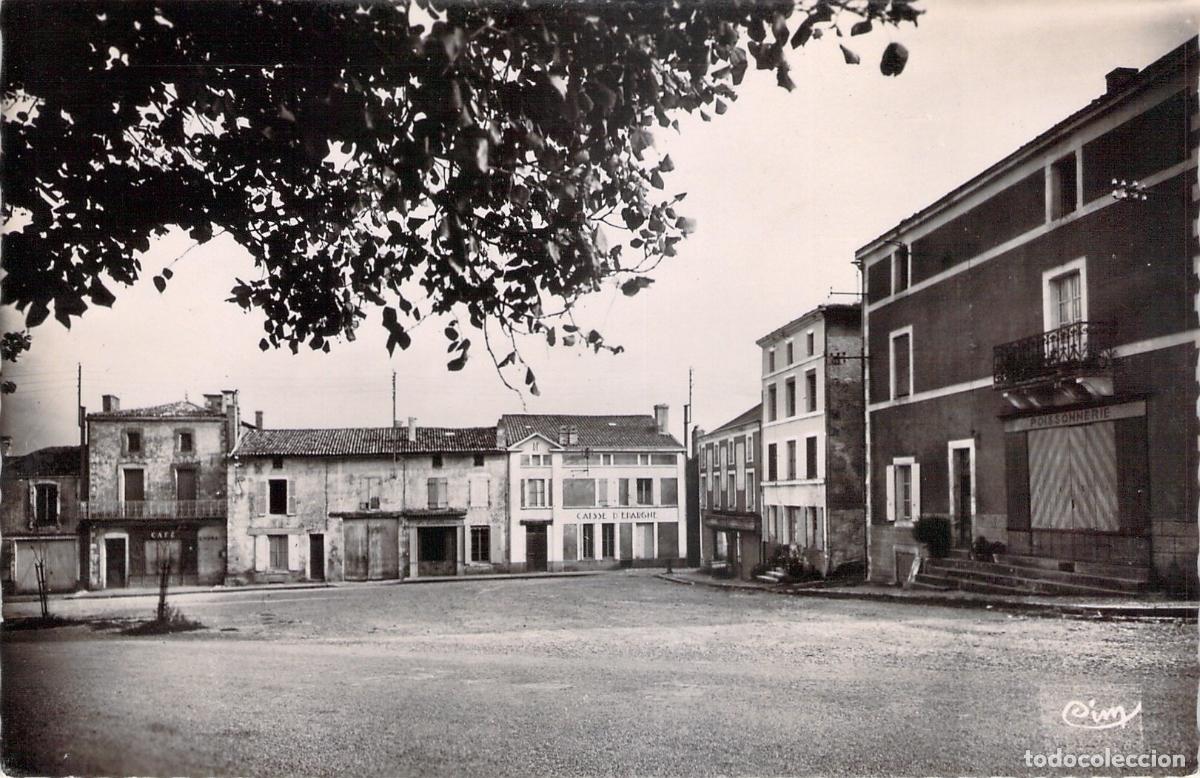 Postales: Postal Champdeniers Francia Champ de Foire y Caisse d'Epargne