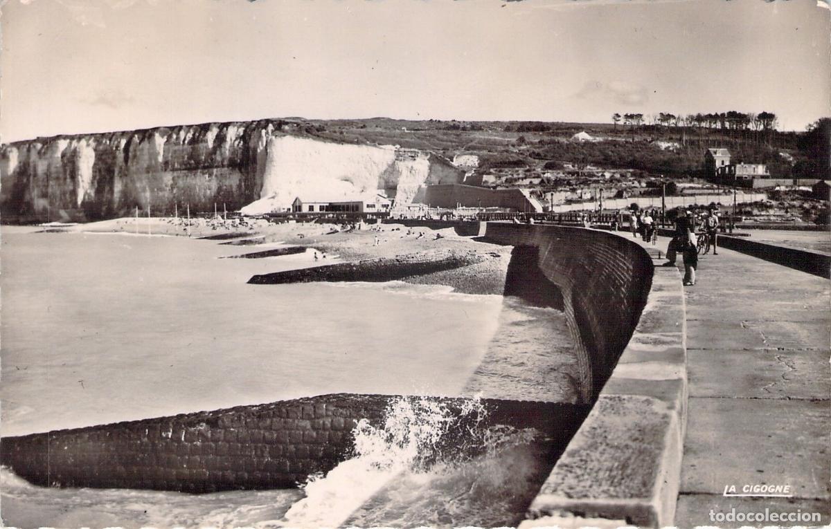 Postcards: Postal de la escollera y paseo mar&iacute;timo de Saint-Valery-en-Caux