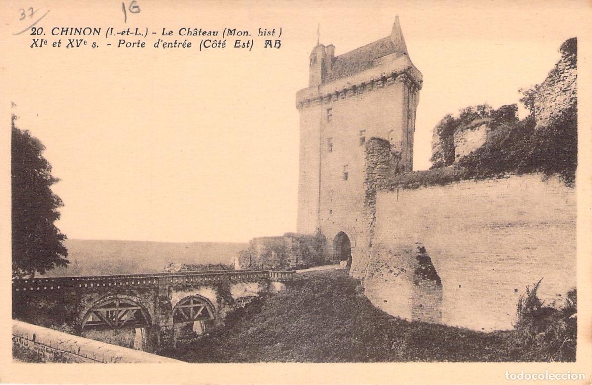 Postales: Postal del Castillo Hist&oacute;rico de Chinon Entrada de la Torre Francia