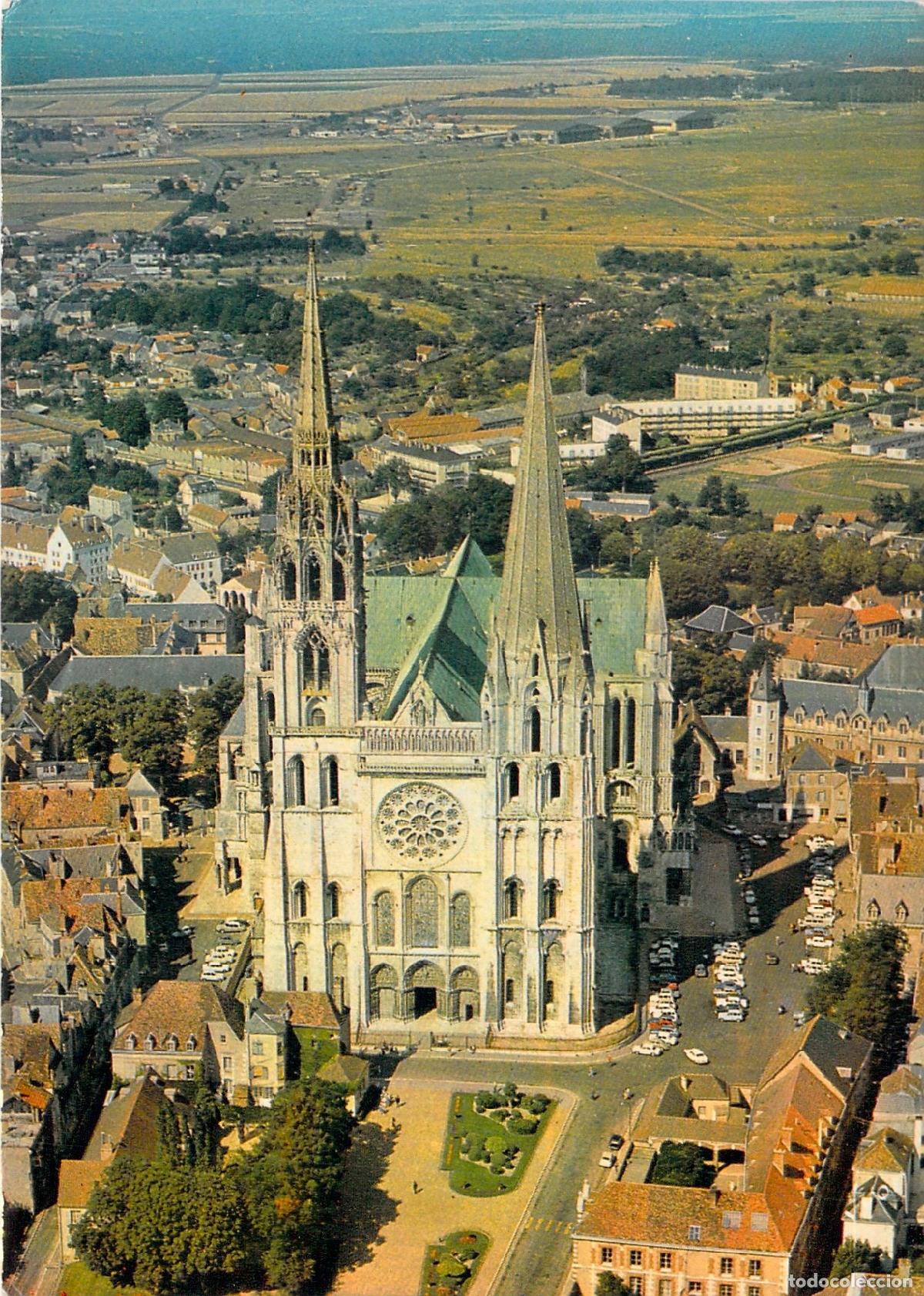 Postales: Postal de la Catedral de Chartres Vista A&eacute;rea Francia