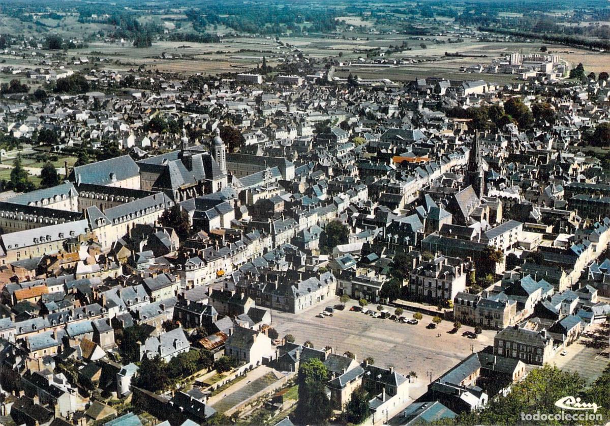 Postales: Postal de vista a&eacute;rea de la ciudad de La Fl&egrave;che en Francia