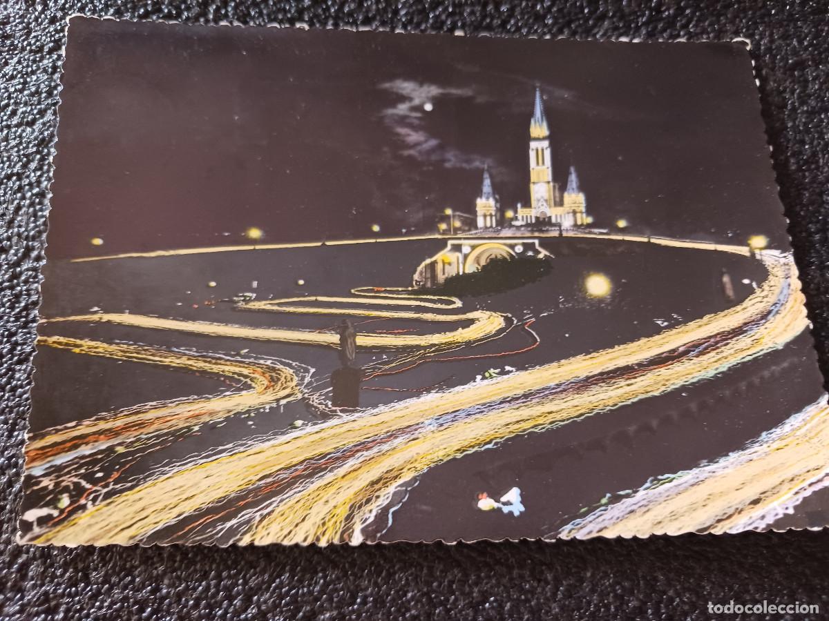 Postales: basilique N.D. de lourdes, procession aux flambeaux, circulada 1958
