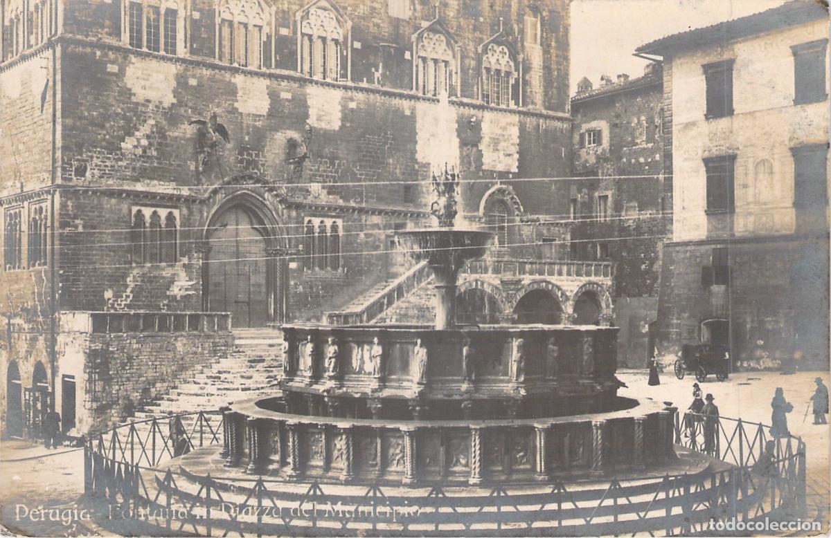 Postales: Postal de la Fontana Maggiore en la plaza de Perugia