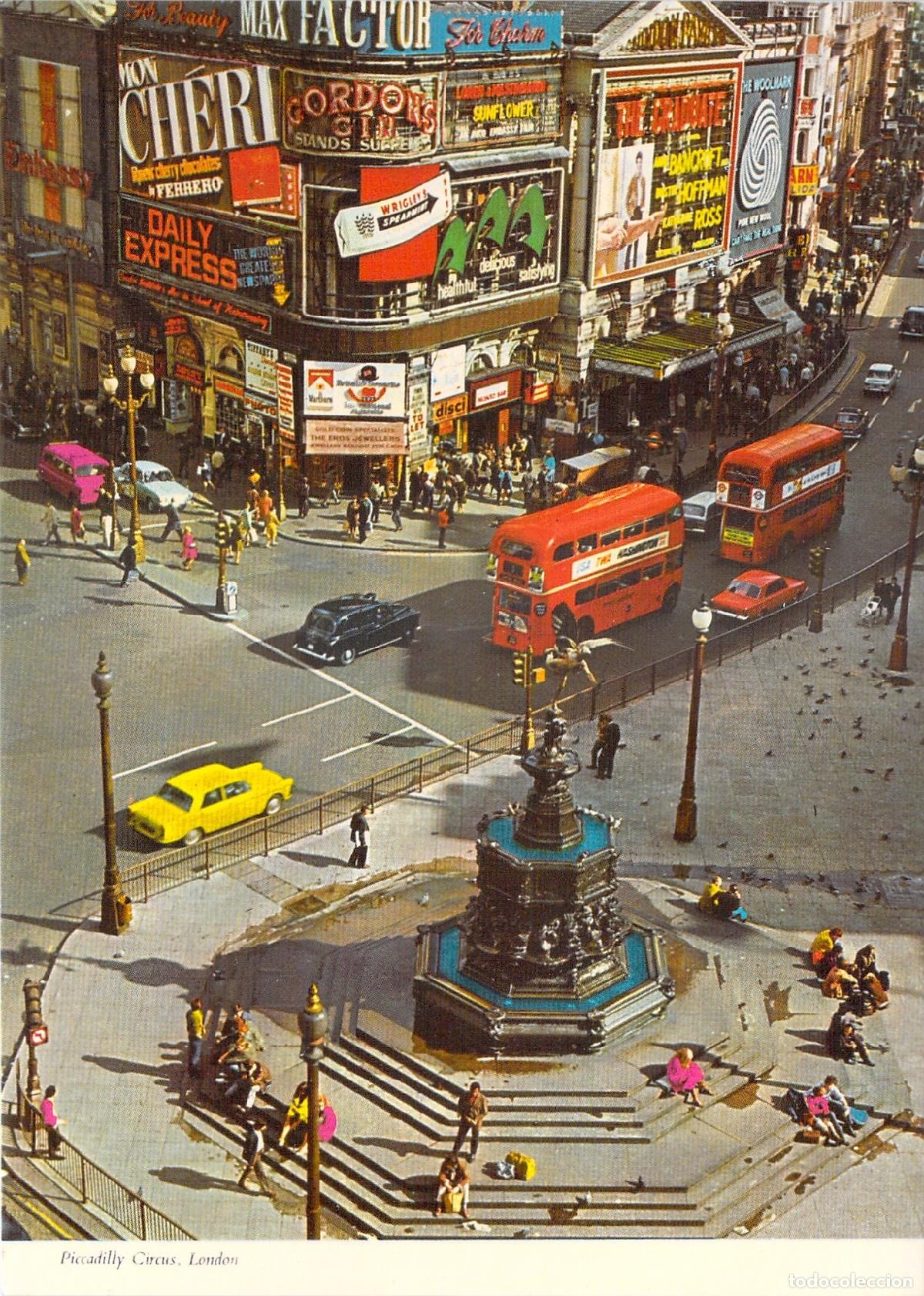Postales: Postal de Piccadilly Circus en Londres con Autobuses Rojos