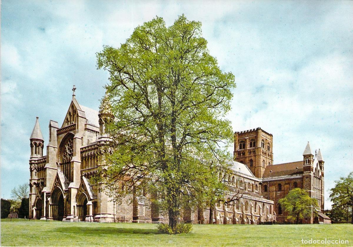 Postales: Postal de la Catedral y Abad&iacute;a de St. Albans en Inglaterra