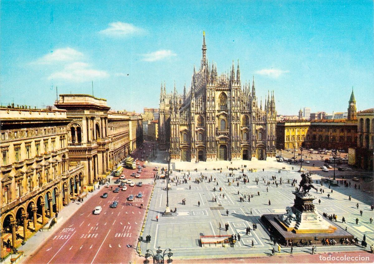 Postales: Postal de la Piazza del Duomo en Mil&aacute;n, Italia