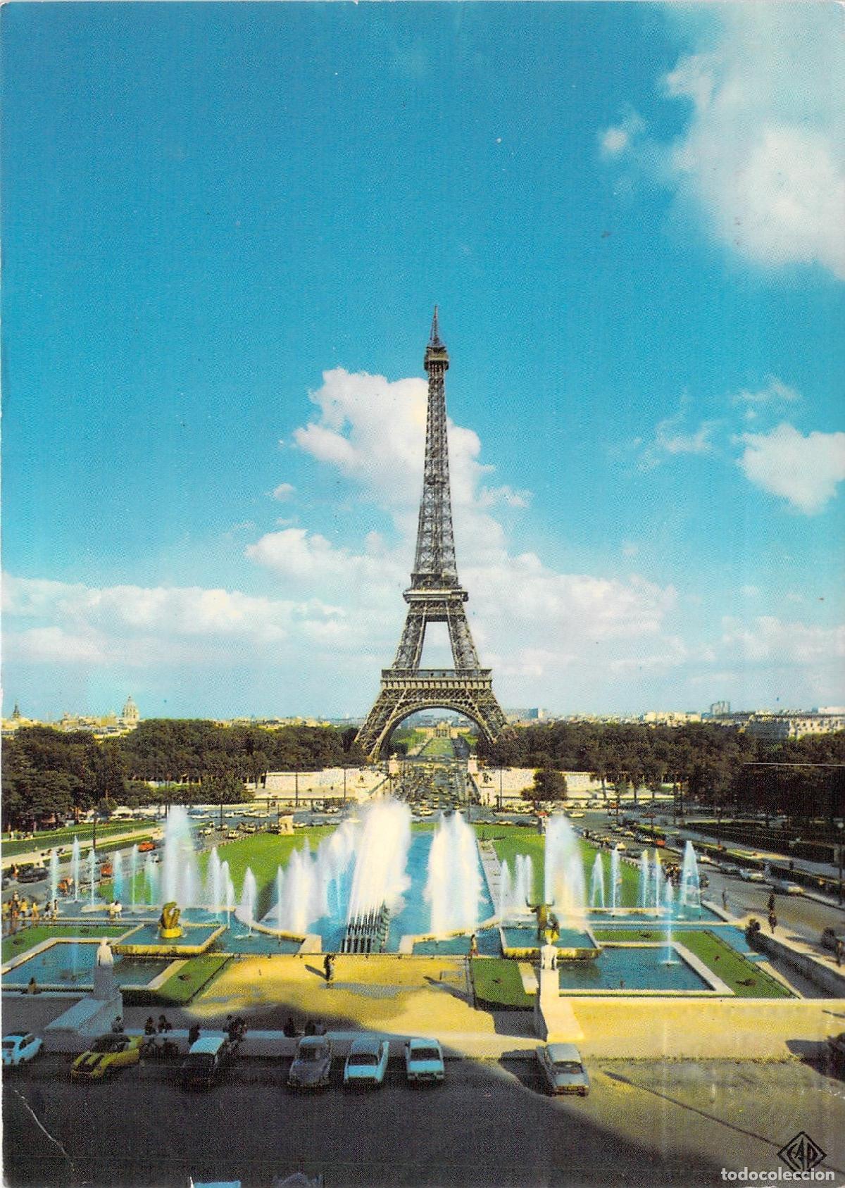 Postales: Postal de la Torre Eiffel y las fuentes del Palacio de Chaillot en Par&iacute;s