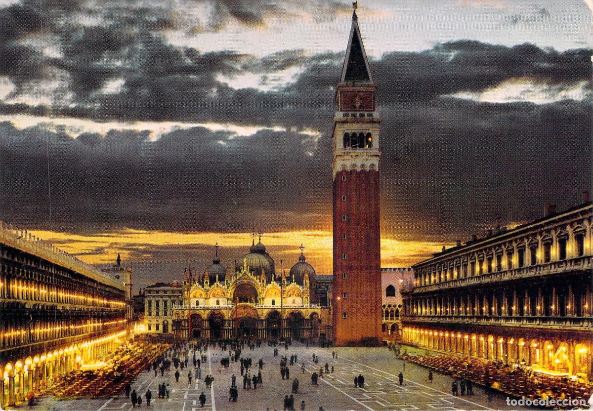 Postales: Postal de la Plaza San Marcos en Venecia de noche