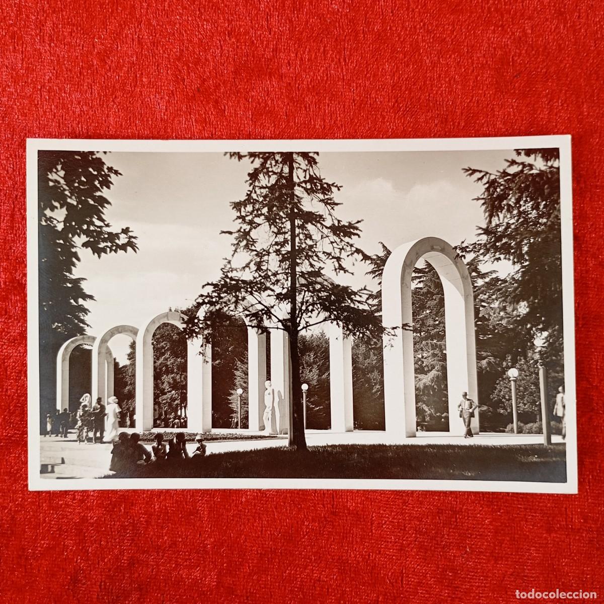 Postales: POSTAL - MILANO - IL PARCO DURANTE LA V TRIENNALE - ARCHI DECORATIVI - 234 - P&C M - RAR&Iacute;SIMA / 1383