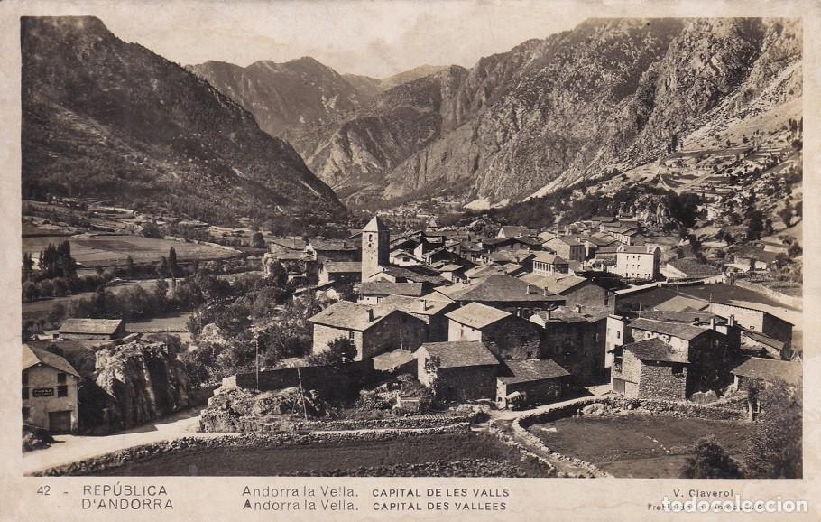 Postais: 42 Rep&uacute;blica d'Andorra / Andorra la Vella Capital de les Valls - V. Claverol