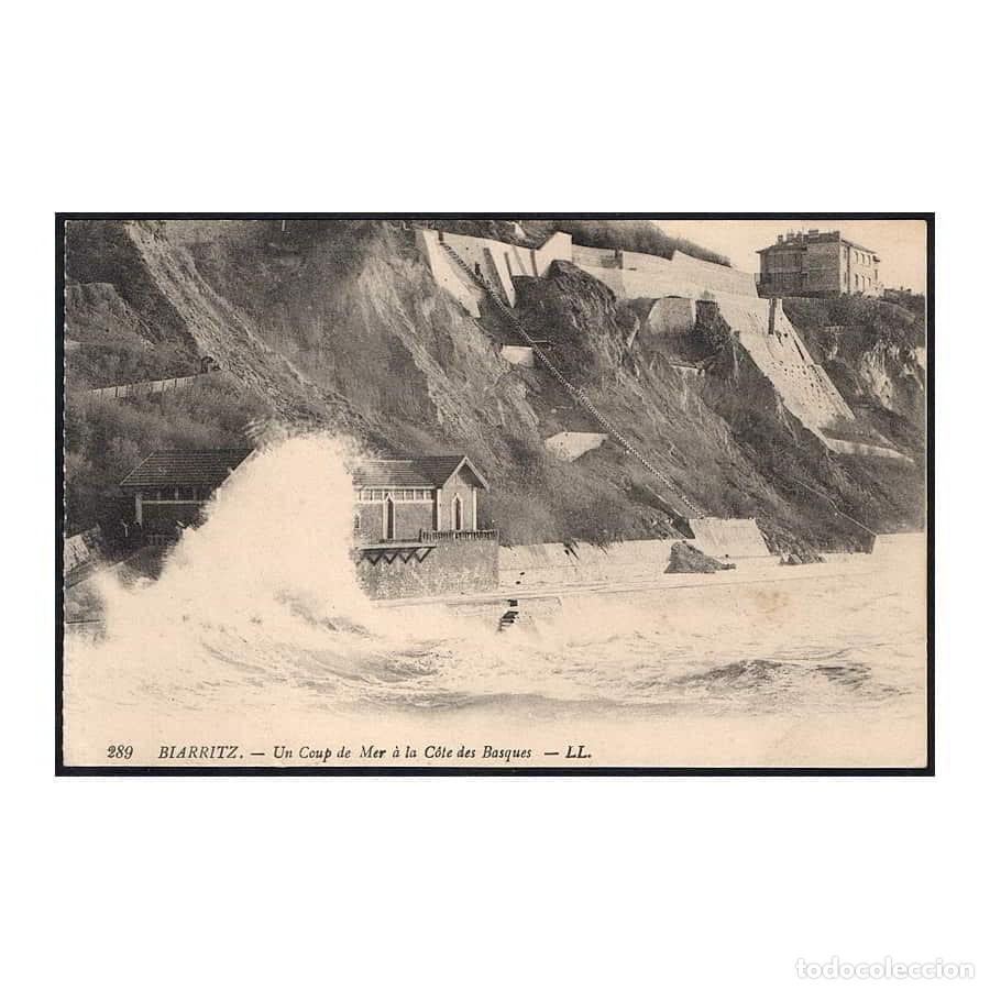 Postales: Francia [TPO] Postal antigua de Biarritz. La Costa de los Vascos. Golpe de mar (N)