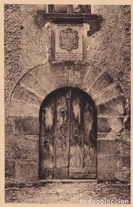 Postales: 22 Valls d'Andorra Andorra la Vella - Entrada de la casa de la Vall / V. Claverol - Sin circular