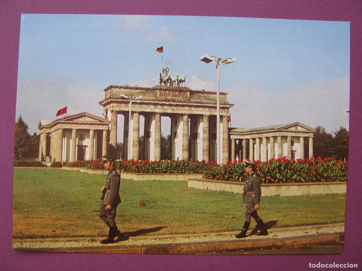 Postales: POSTAL DE BERLIN. BRANDENBURGER TOR. LA PUERTA DE BRANDEBURGO. ALEMANIA ESTE, RDA, DDR.