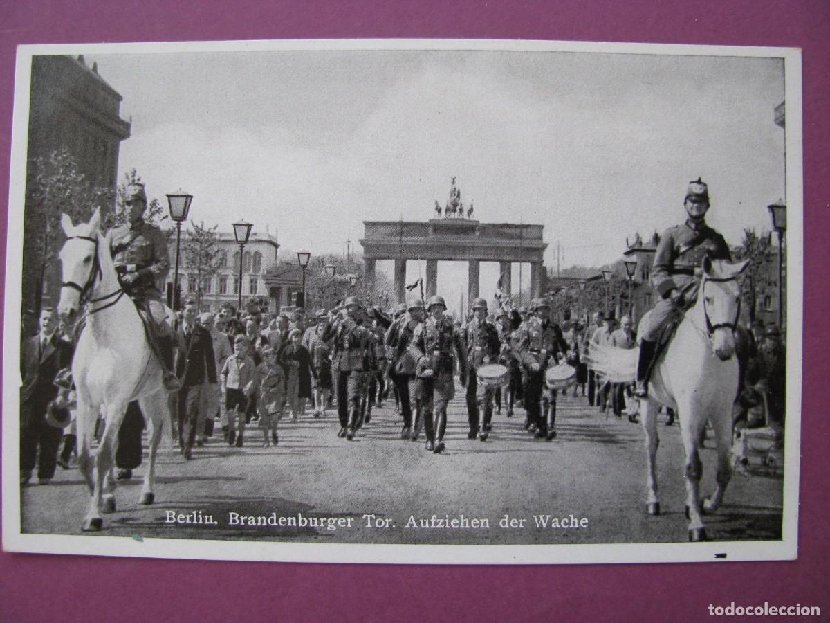Postales: POSTAL DE BERLIN. BRANDENBURGER TOR. LA PUERTA DE BRANDEBURGO. AUFZIEHEN DER WACHE