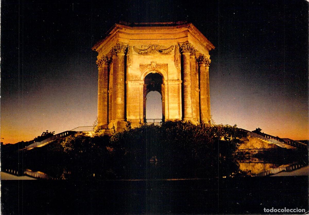 Postales: Postal de Montpellier: Jard&iacute;n del Peyrou de noche
