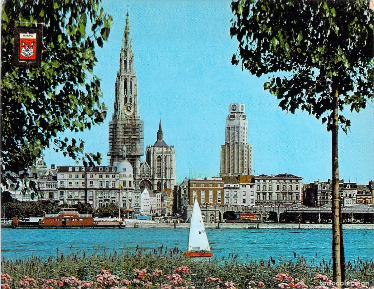 Postales: Postal de Amberes con la Catedral y el Torengebouw