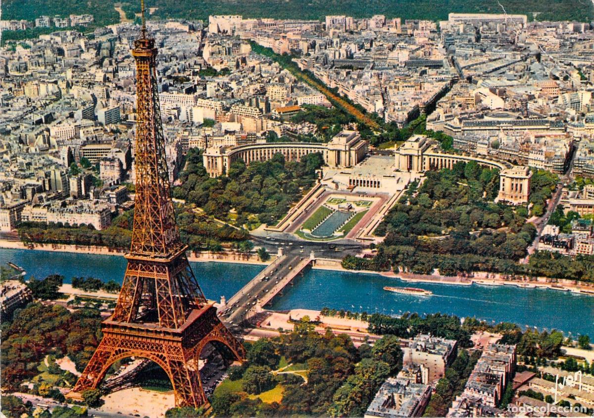 Postales: Postal de Par&iacute;s con vista a&eacute;rea de la Torre Eiffel y Palais de Chaillot