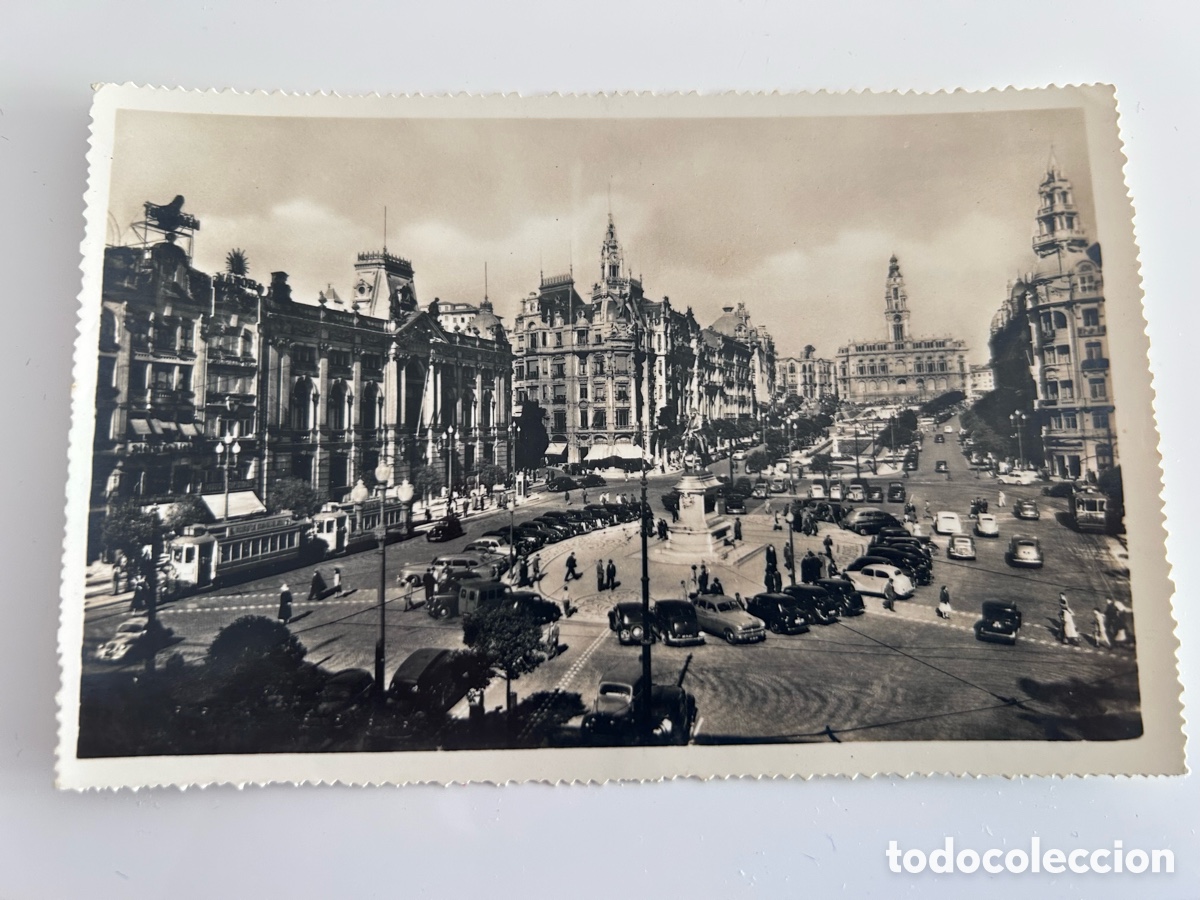 Postales: TARJETA POSTAL. OPORTO. A&Ntilde;O 1957. PLAZA DE LA LIBERTAD Y AVENIDA DE LOS ALIADOS. TRANV&Iacute;A