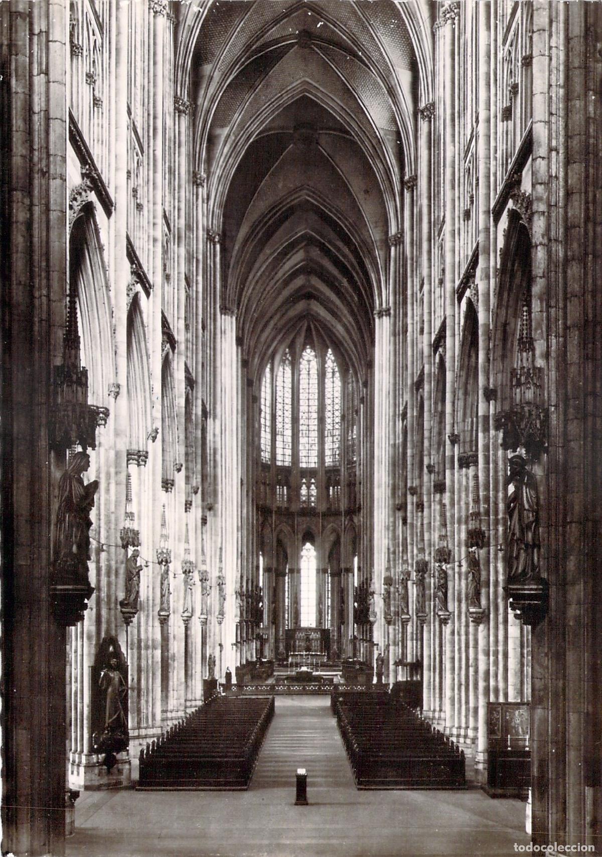 Postales: Postal de la Catedral de Colonia, Interior desde la entrada principal