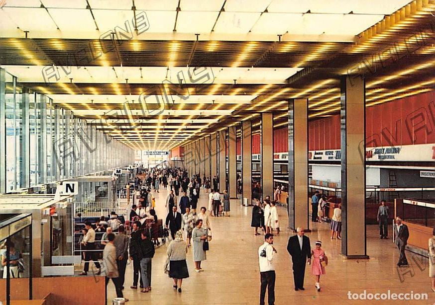 Postales: Interior del Aeropuerto de Paris - Orly (Francia) - Escrita con sellos - 1966