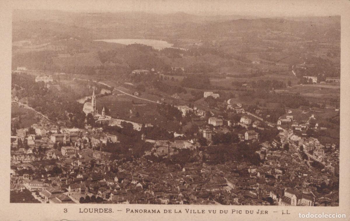 Postais: France Lourdes Panorama de la Ville et &Eacute;difices Religieux Unposted *YAA305