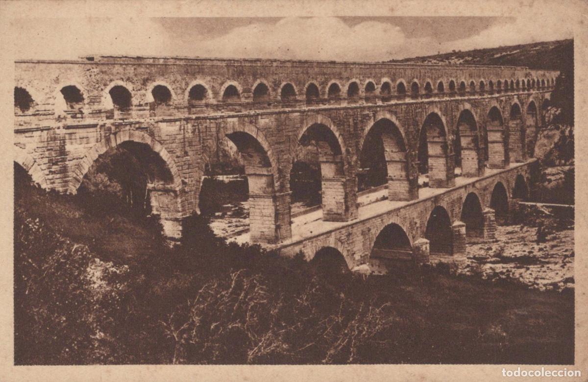 Postcards: France Nimes Aqueduc Romain Pont du Architecture Unposted *YAA439