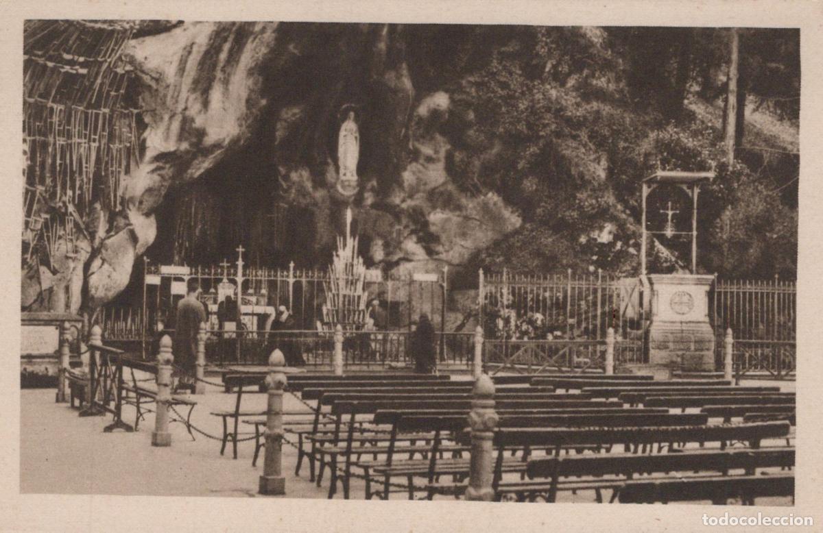 Cartoline: France Lourdes Grotte Miraculeuse Sanctuaire Marial Unposted *YAA343